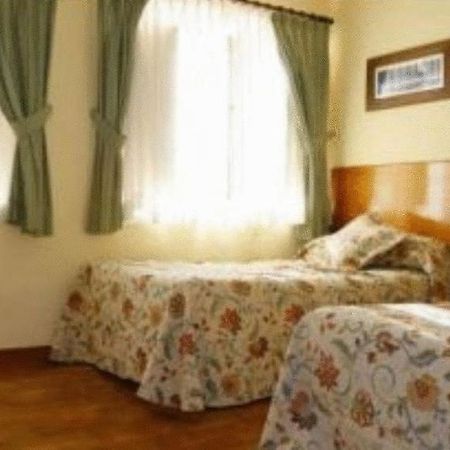 Hotel Roman Castrillon Exterior foto